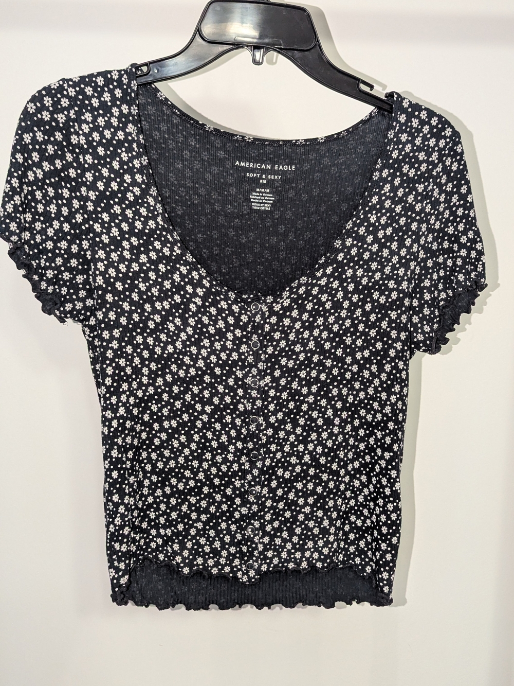 American Eagle Outfitters Black Floral Scoop Neck Crop Top